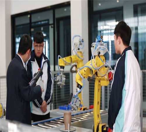 　科沃斯：智能扫地机器人选购指南