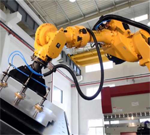 中国机器人产业推进会在青召开 发布2015数据