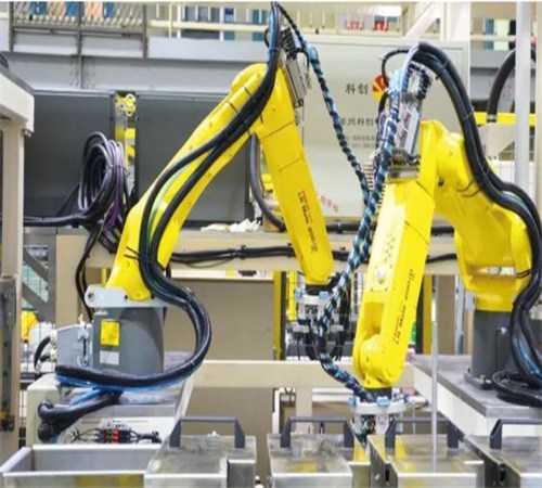 机械行业：1-2月工业机器人累计产量倍增 创同期新高